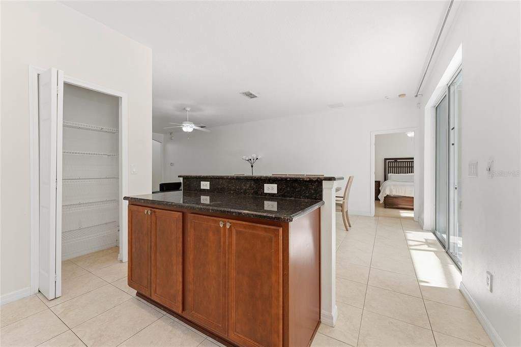 En Venta: $460,000 (4 camas, 3 baños, 1808 Pies cuadrados)