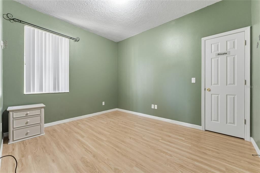 En Venta: $460,000 (4 camas, 3 baños, 1808 Pies cuadrados)