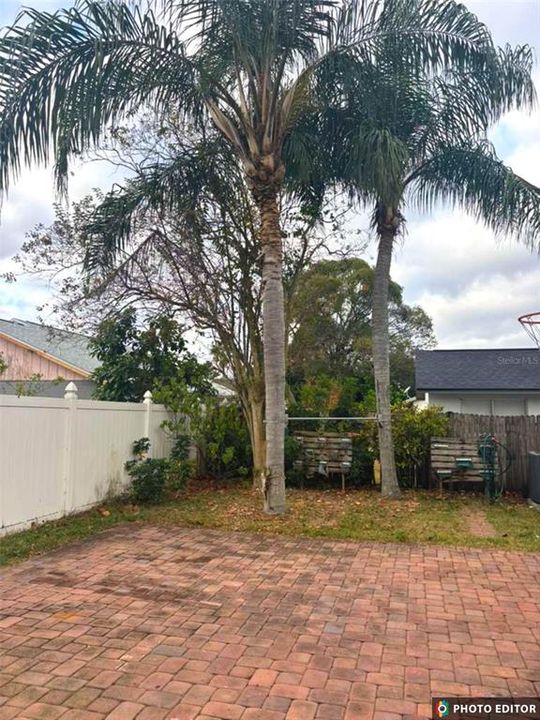 待售: $309,000 (2 贝兹, 2 浴室, 1330 平方英尺)