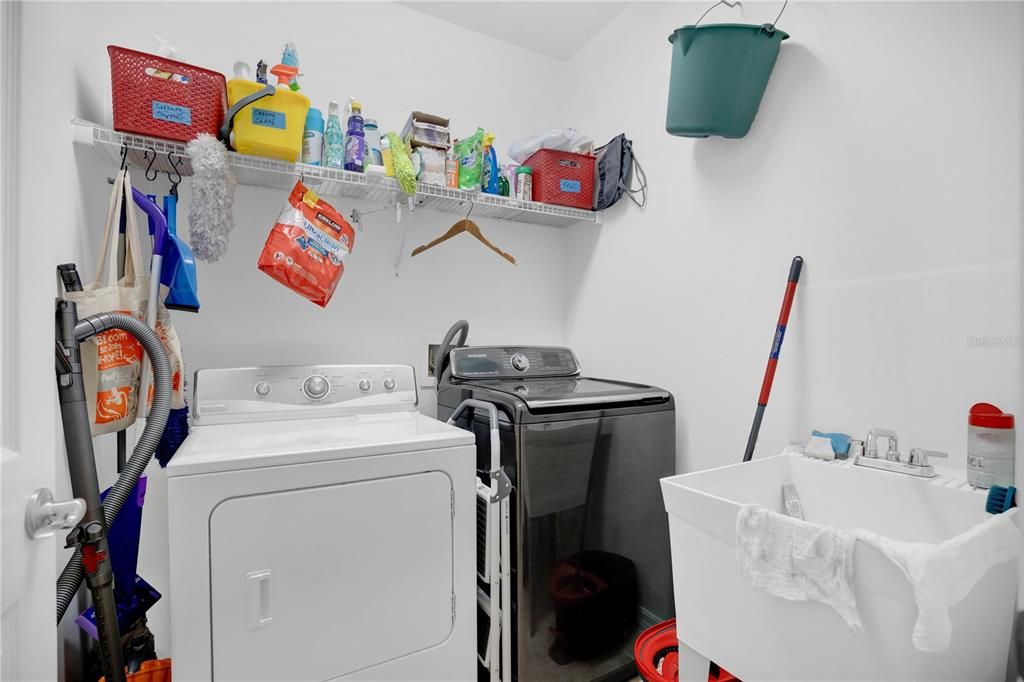 En Renta: $2,950 (3 camas, 2 baños, 1914 Pies cuadrados)