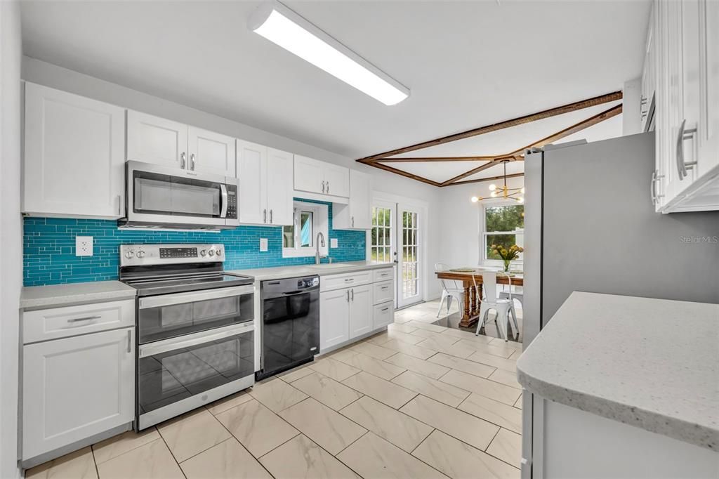 For Sale: $379,900 (3 beds, 2 baths, 1883 Square Feet)