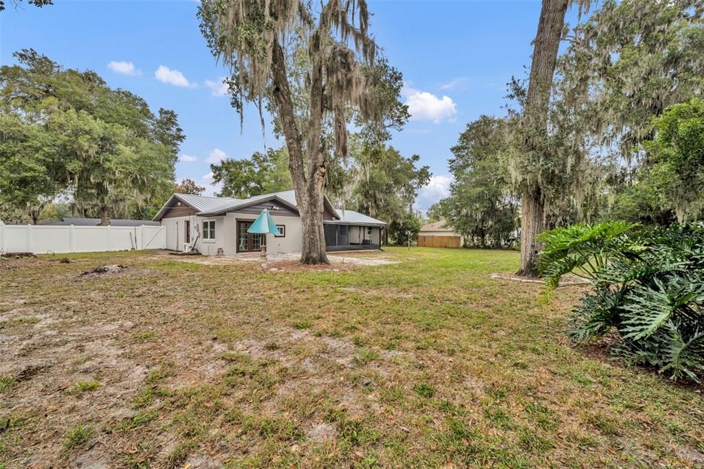 For Sale: $379,900 (3 beds, 2 baths, 1883 Square Feet)