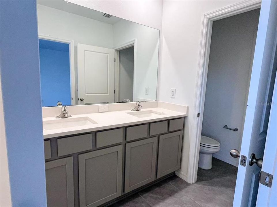 For Rent: $2,295 (3 beds, 2 baths, 1961 Square Feet)