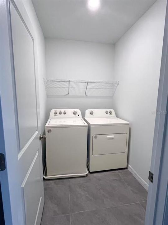 For Rent: $2,295 (3 beds, 2 baths, 1961 Square Feet)