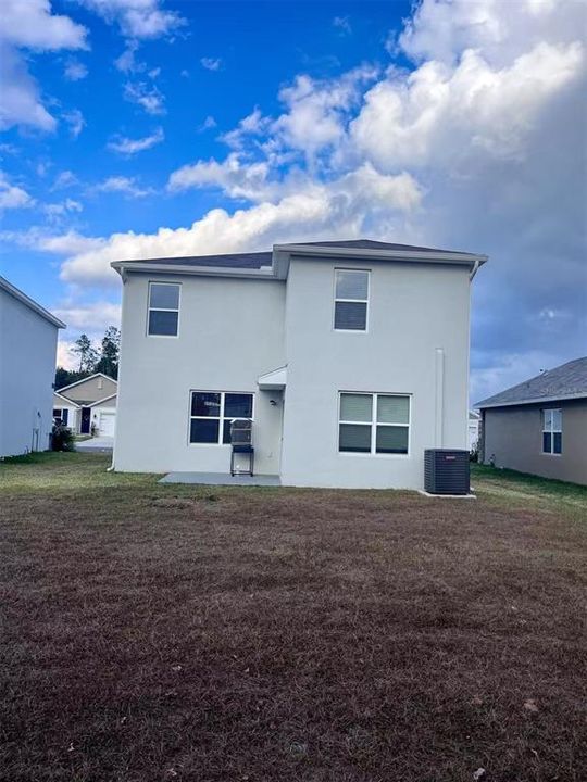 For Rent: $2,295 (3 beds, 2 baths, 1961 Square Feet)