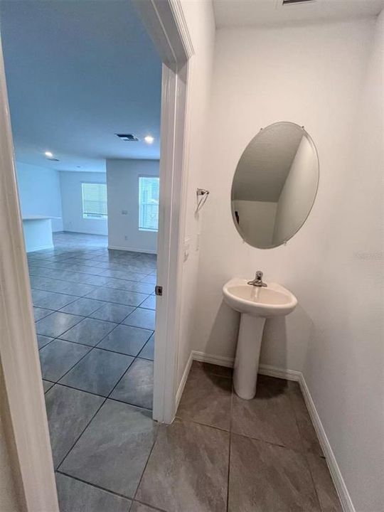 For Rent: $2,295 (3 beds, 2 baths, 1961 Square Feet)