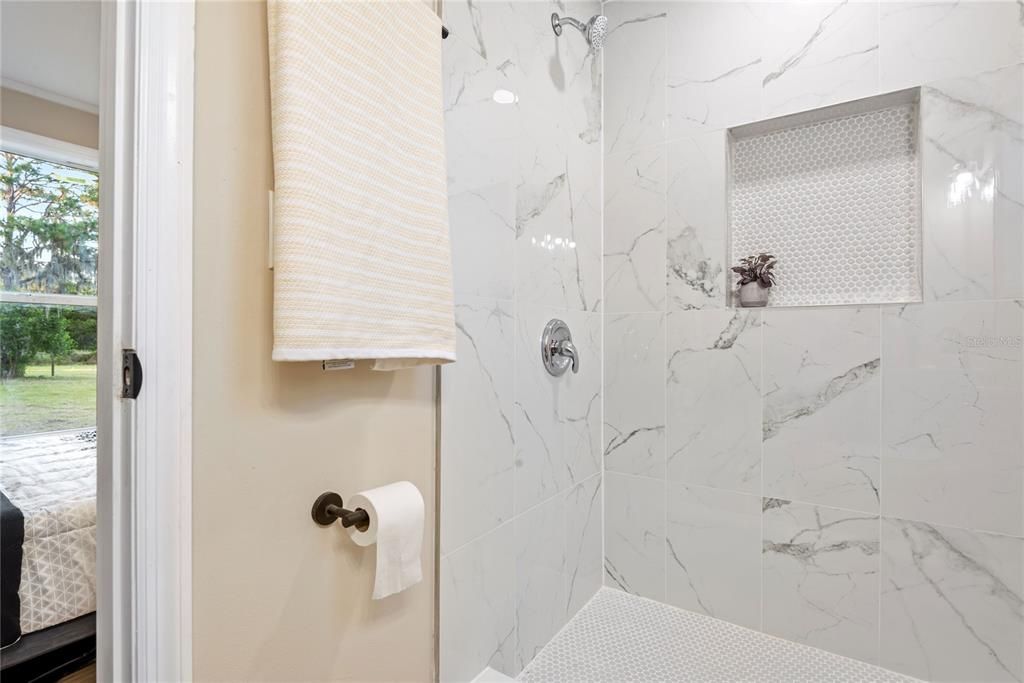 На продажу: $268,888 (3 спален, 2 ванн, 910 Квадратных фут)