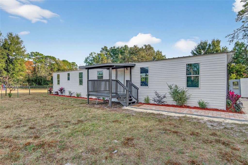 На продажу: $268,888 (3 спален, 2 ванн, 910 Квадратных фут)