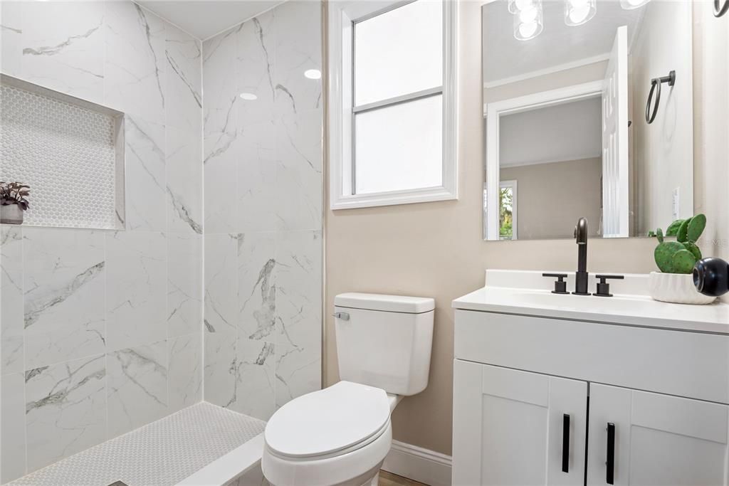 На продажу: $268,888 (3 спален, 2 ванн, 910 Квадратных фут)