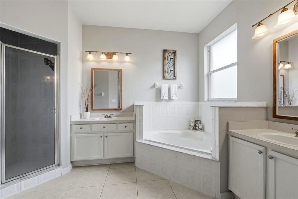 En Venta: $360,000 (3 camas, 2 baños, 1652 Pies cuadrados)