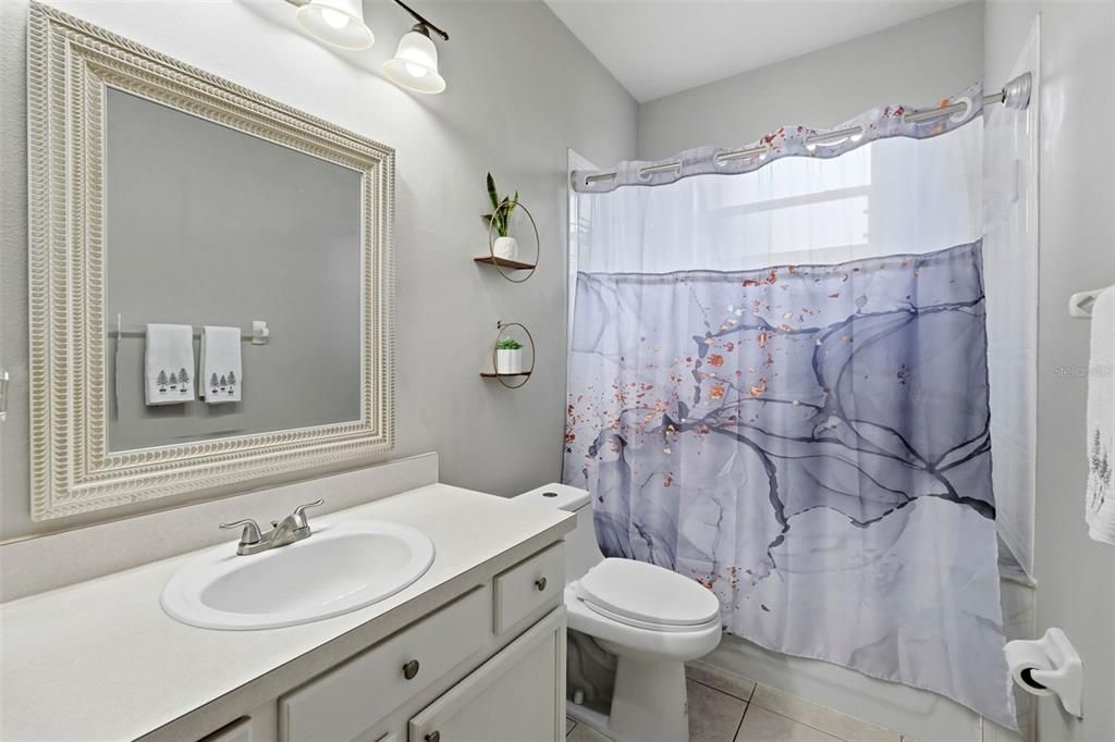 En Venta: $360,000 (3 camas, 2 baños, 1652 Pies cuadrados)