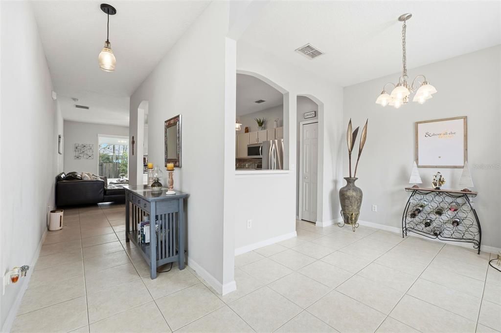 En Venta: $360,000 (3 camas, 2 baños, 1652 Pies cuadrados)