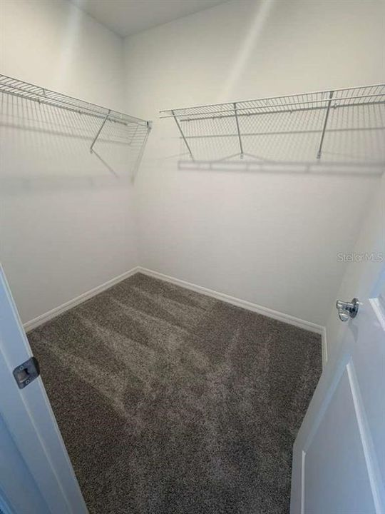 For Rent: $2,390 (3 beds, 2 baths, 1652 Square Feet)