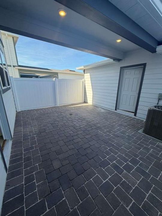 For Rent: $2,390 (3 beds, 2 baths, 1652 Square Feet)