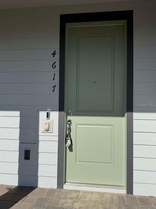 For Rent: $2,390 (3 beds, 2 baths, 1652 Square Feet)