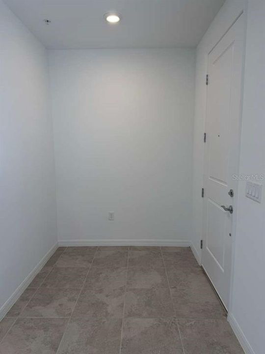 For Rent: $2,390 (3 beds, 2 baths, 1652 Square Feet)