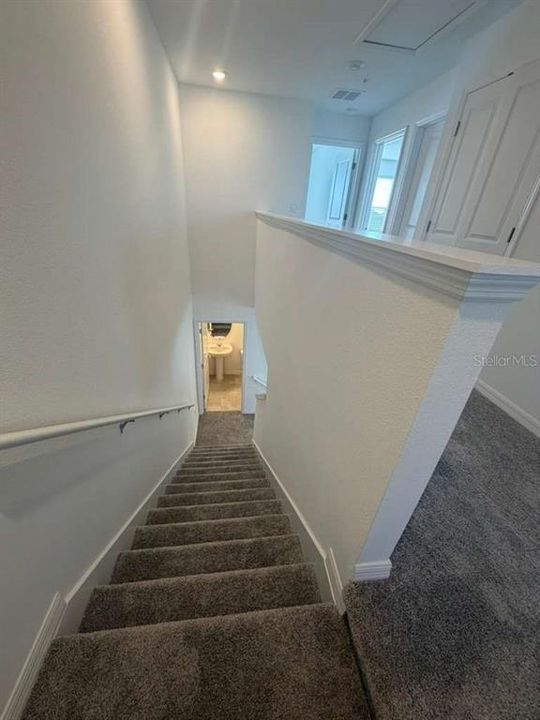 For Rent: $2,390 (3 beds, 2 baths, 1652 Square Feet)