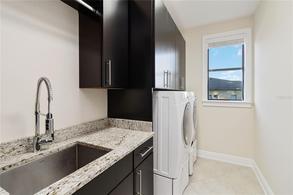 На продажу: $800,000 (4 спален, 3 ванн, 3478 Квадратных фут)