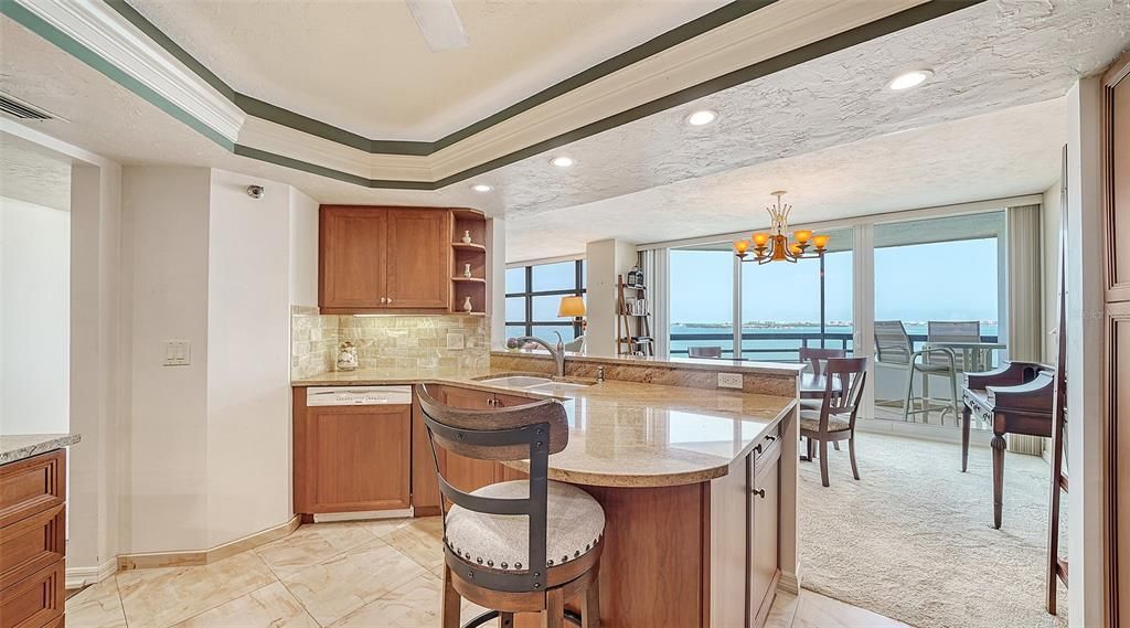 出租: $4,900 (2 贝兹, 2 浴室, 1729 平方英尺)