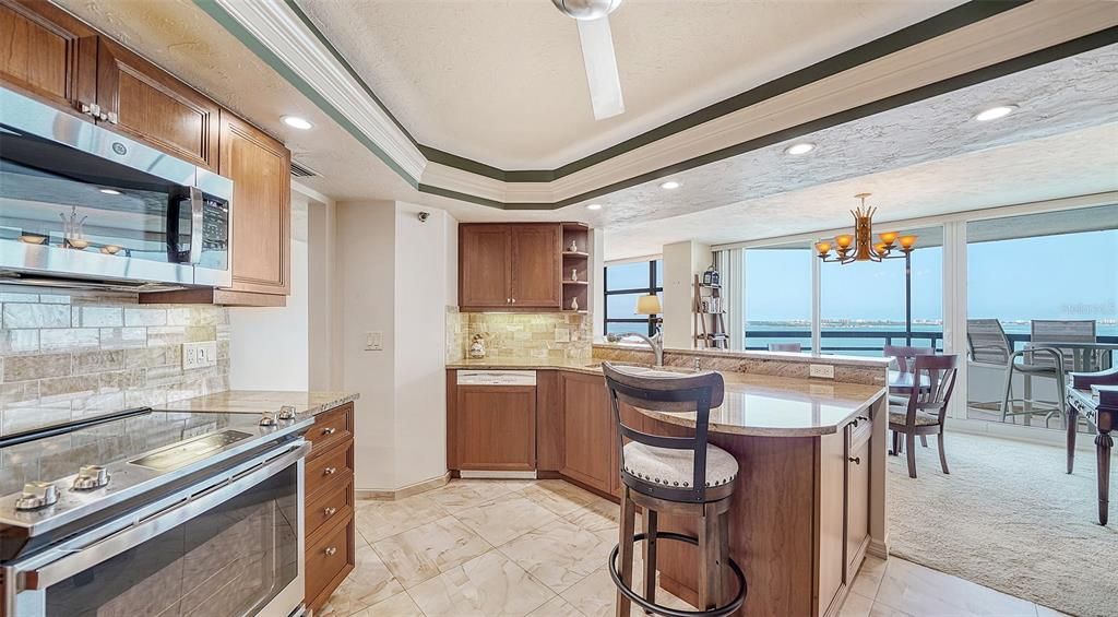 出租: $4,900 (2 贝兹, 2 浴室, 1729 平方英尺)