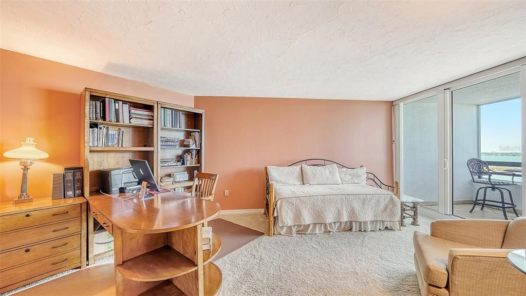 出租: $4,900 (2 贝兹, 2 浴室, 1729 平方英尺)