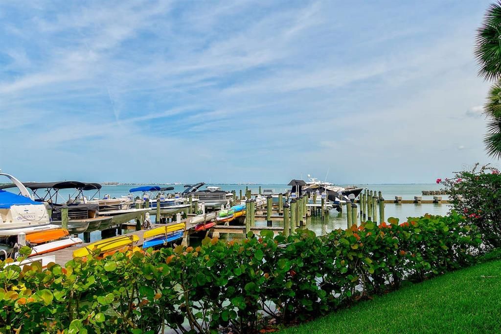 出租: $4,900 (2 贝兹, 2 浴室, 1729 平方英尺)