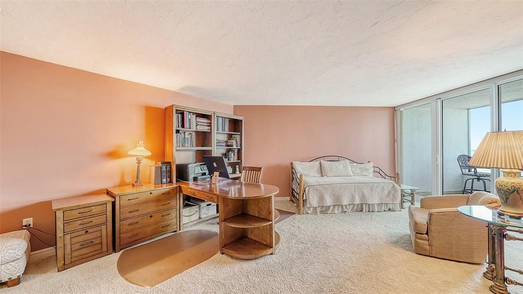 出租: $4,900 (2 贝兹, 2 浴室, 1729 平方英尺)