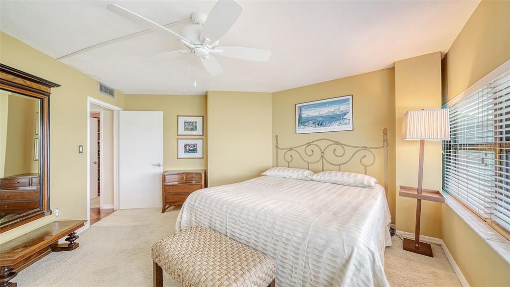 出租: $4,900 (2 贝兹, 2 浴室, 1729 平方英尺)