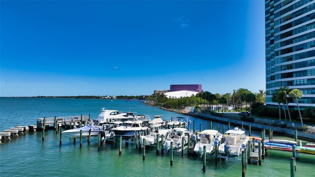 出租: $4,900 (2 贝兹, 2 浴室, 1729 平方英尺)