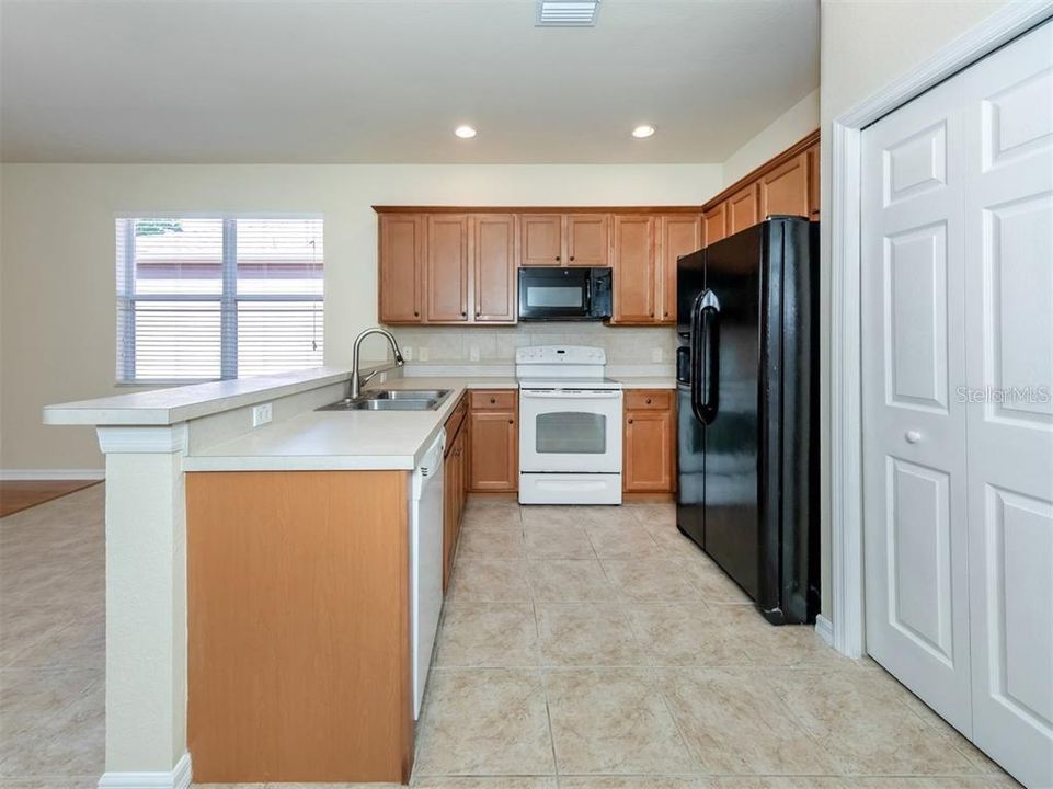 En Venta: $339,000 (3 camas, 2 baños, 1443 Pies cuadrados)