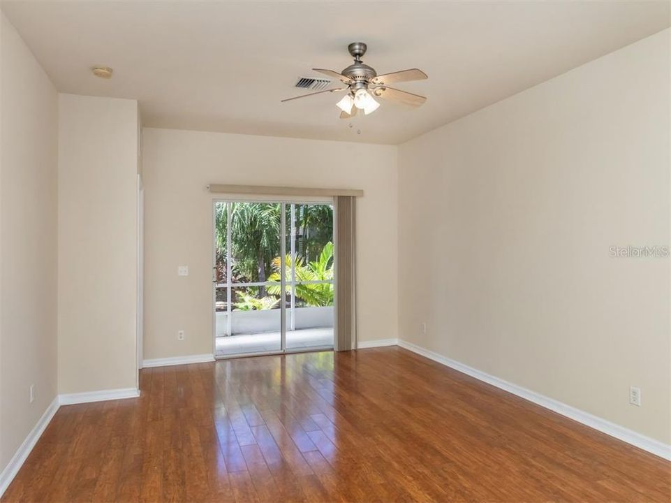 En Venta: $339,000 (3 camas, 2 baños, 1443 Pies cuadrados)