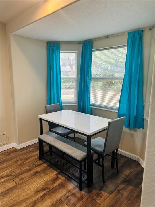 待售: $234,000 (3 贝兹, 2 浴室, 1603 平方英尺)