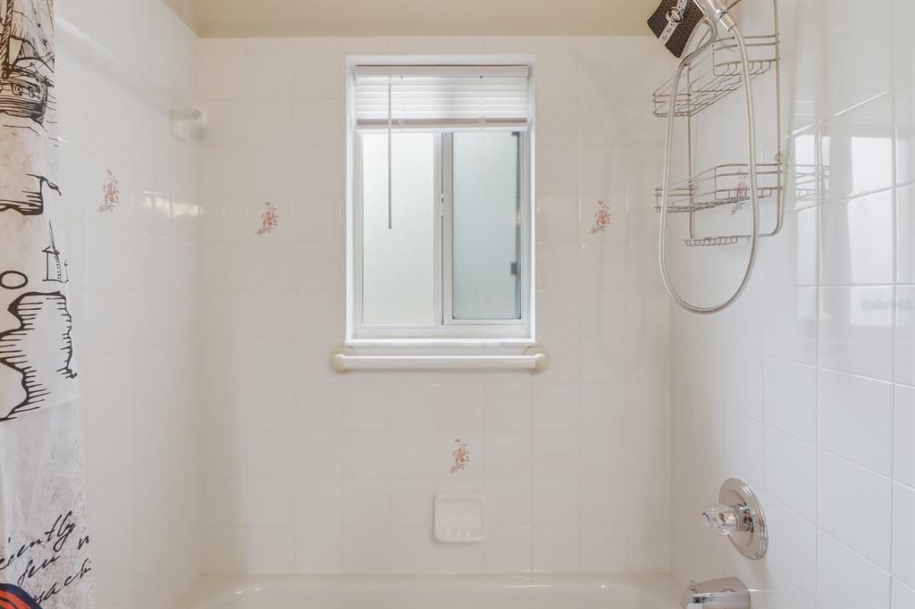 待售: $234,000 (3 贝兹, 2 浴室, 1603 平方英尺)