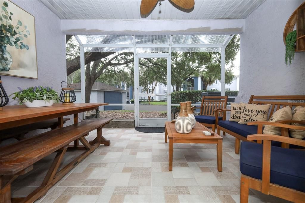 待售: $265,000 (2 贝兹, 2 浴室, 1365 平方英尺)