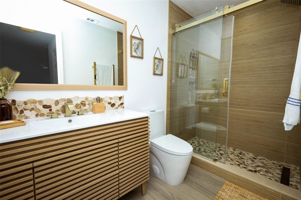 待售: $265,000 (2 贝兹, 2 浴室, 1365 平方英尺)