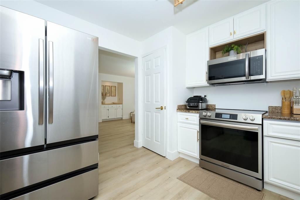 待售: $265,000 (2 贝兹, 2 浴室, 1365 平方英尺)