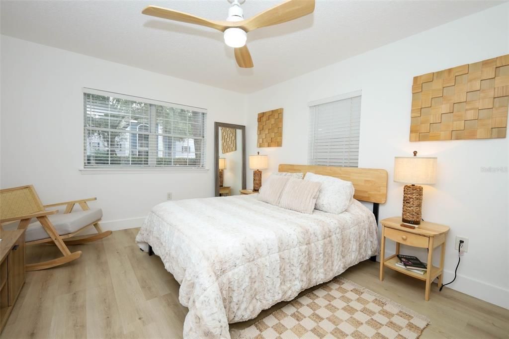 待售: $265,000 (2 贝兹, 2 浴室, 1365 平方英尺)