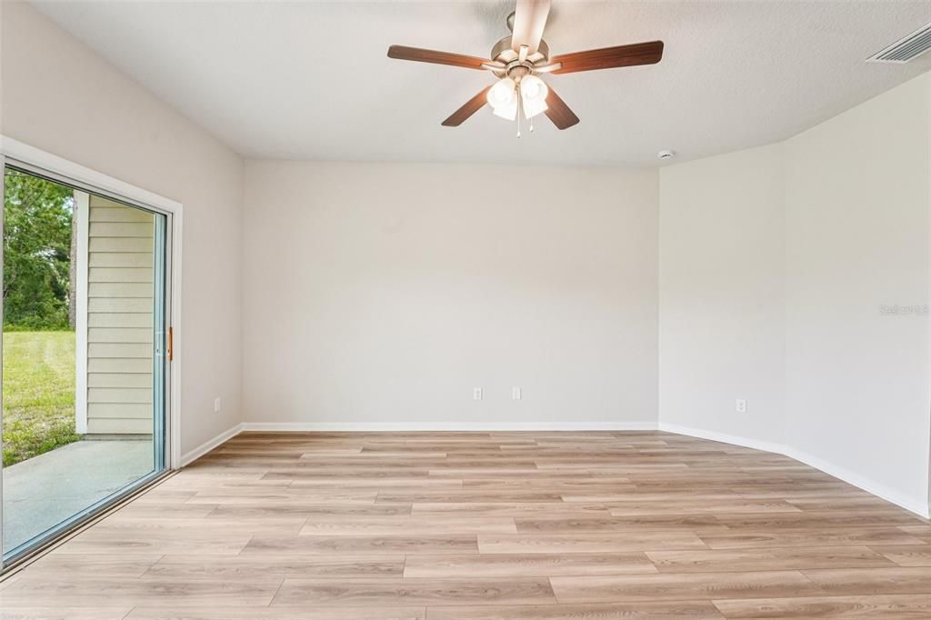 待售: $319,990 (3 贝兹, 2 浴室, 1588 平方英尺)