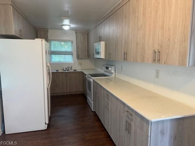 待售: $930,000 (0 贝兹, 0 浴室, 5256 平方英尺)