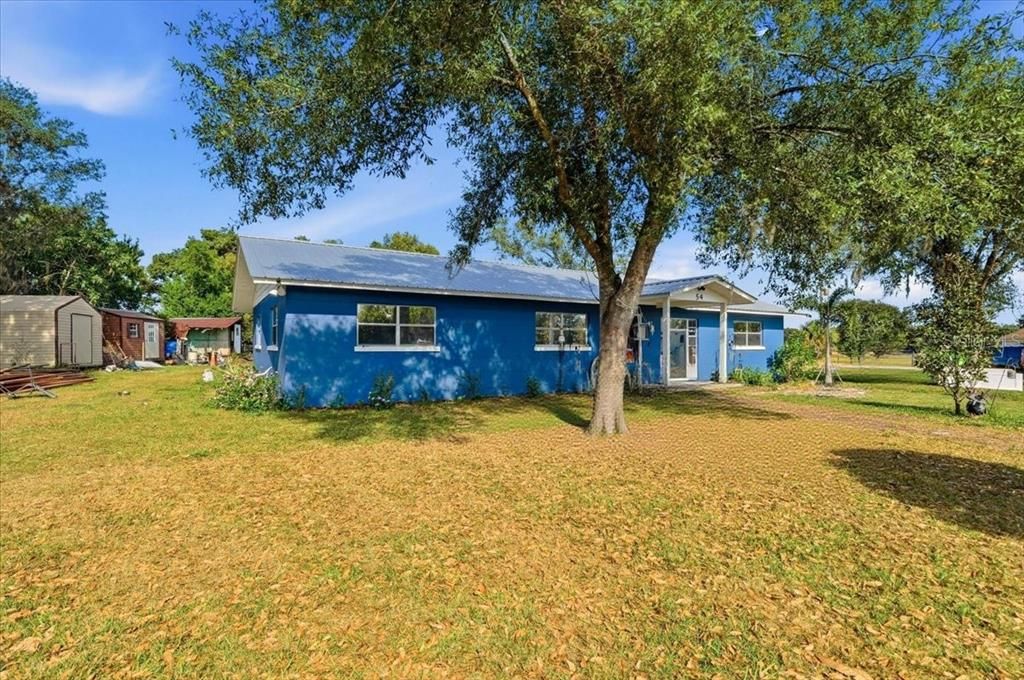 For Sale: $369,000 (4 beds, 2 baths, 1800 Square Feet)