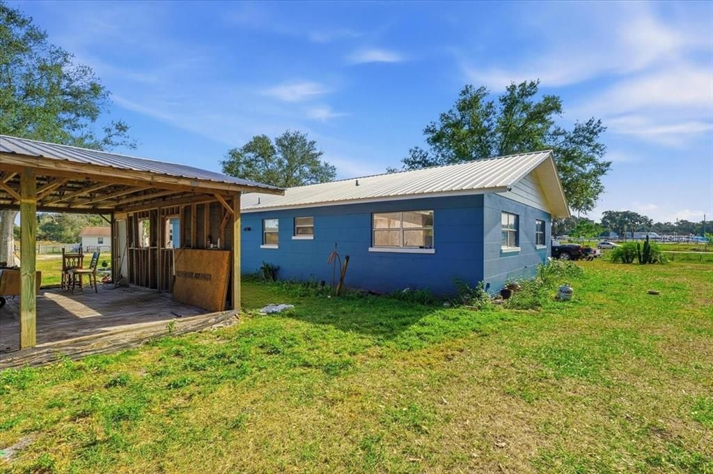 For Sale: $369,000 (4 beds, 2 baths, 1800 Square Feet)