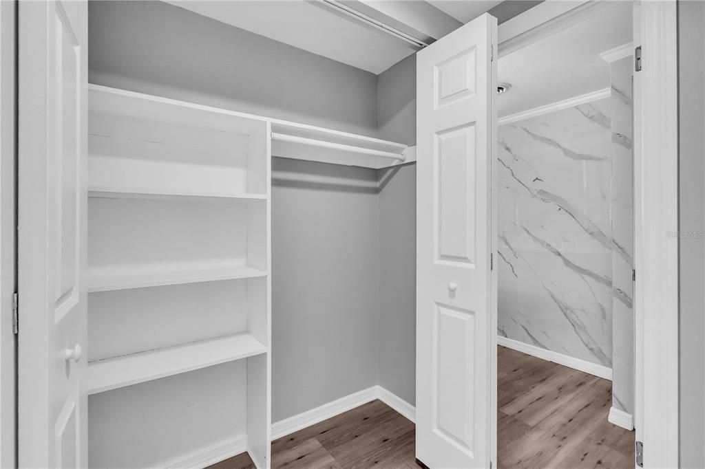 Под контрактом: $309,000 (2 спален, 2 ванн, 1079 Квадратных фут)