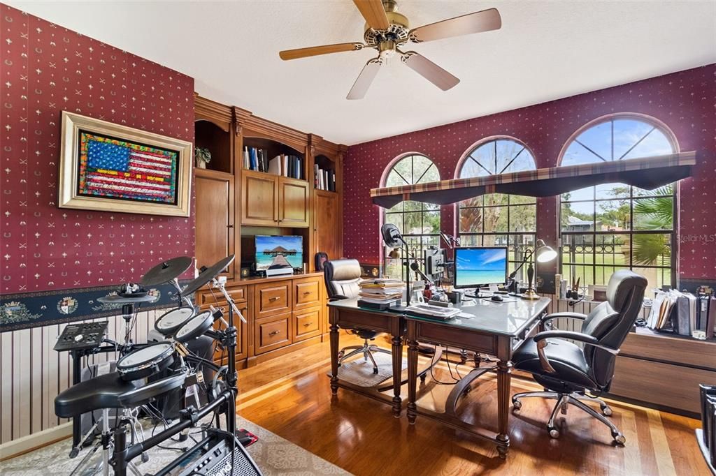 For Sale: $675,000 (4 beds, 3 baths, 3280 Square Feet)