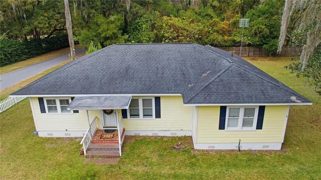 For Sale: $415,000 (3 beds, 1 baths, 2079 Square Feet)