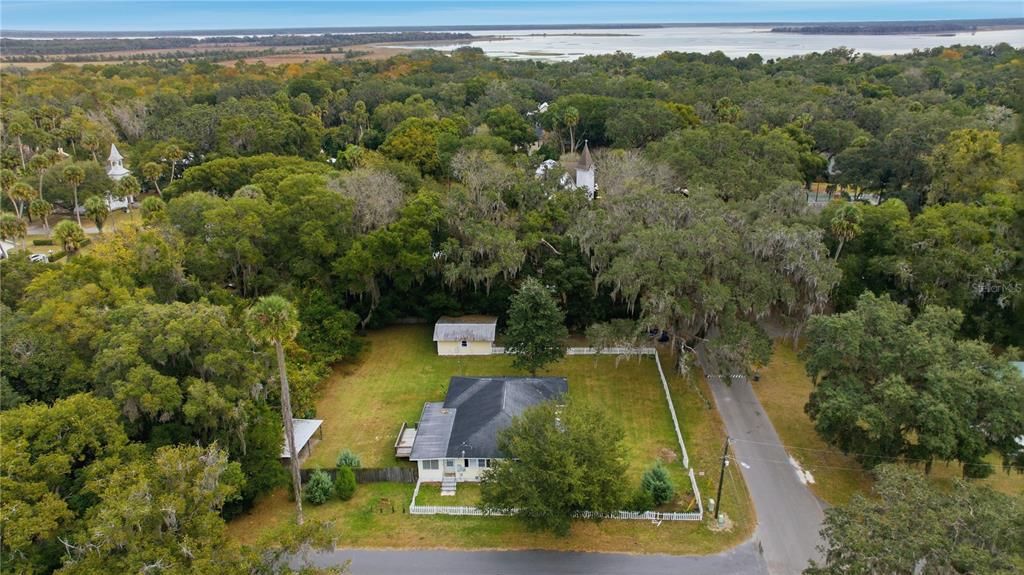 For Sale: $415,000 (3 beds, 1 baths, 2079 Square Feet)