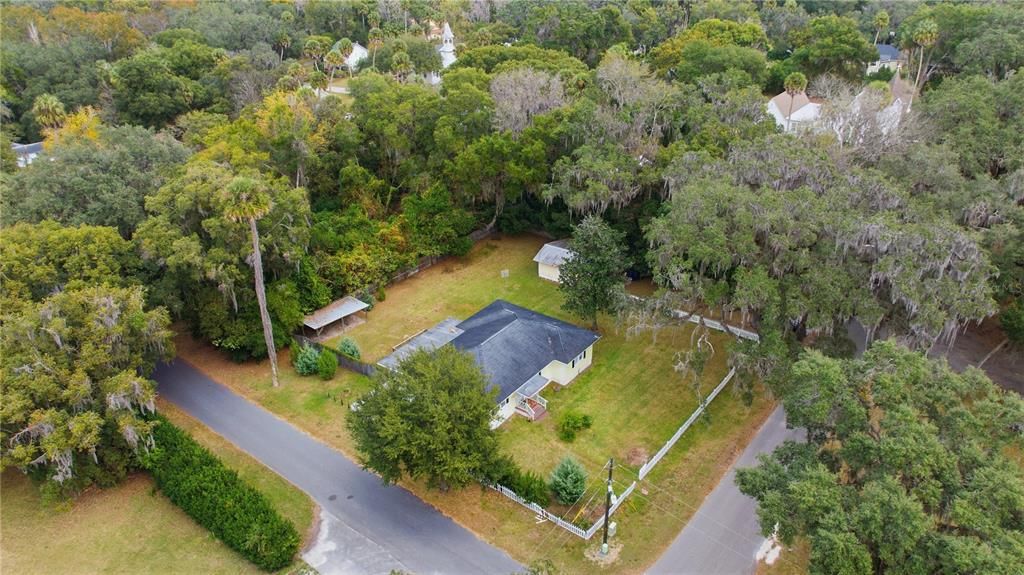 For Sale: $415,000 (3 beds, 1 baths, 2079 Square Feet)