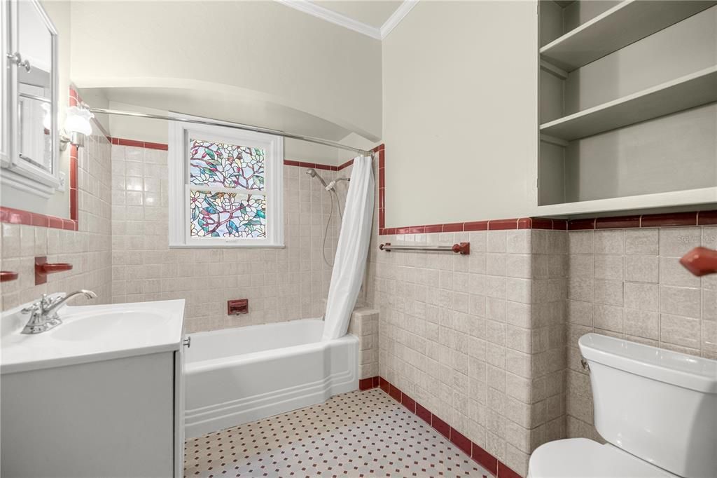 For Sale: $415,000 (3 beds, 1 baths, 2079 Square Feet)