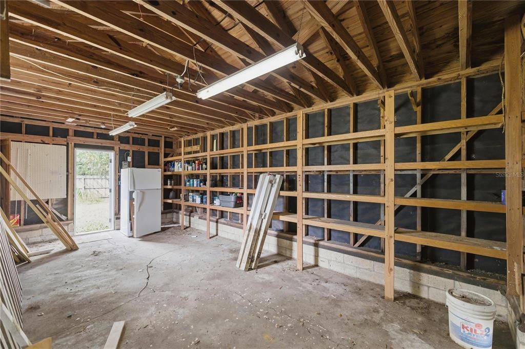 For Sale: $415,000 (3 beds, 1 baths, 2079 Square Feet)