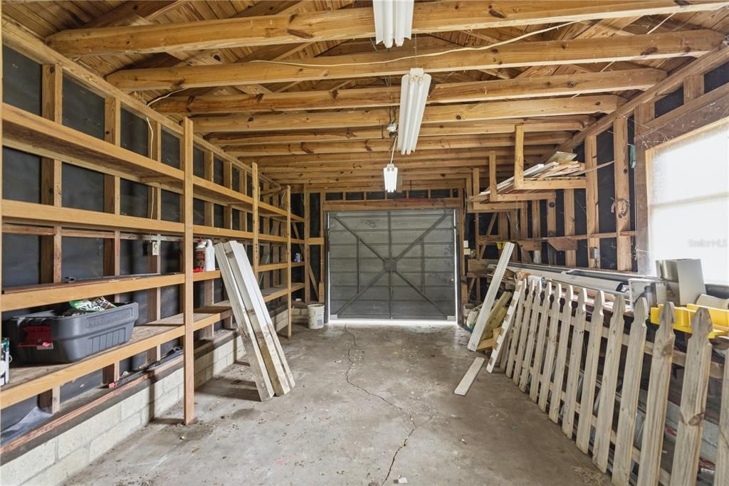 For Sale: $415,000 (3 beds, 1 baths, 2079 Square Feet)