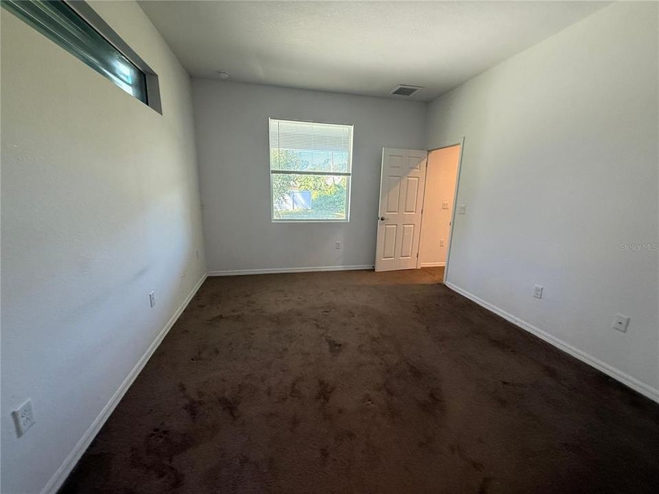 For Rent: $1,950 (3 beds, 2 baths, 1477 Square Feet)
